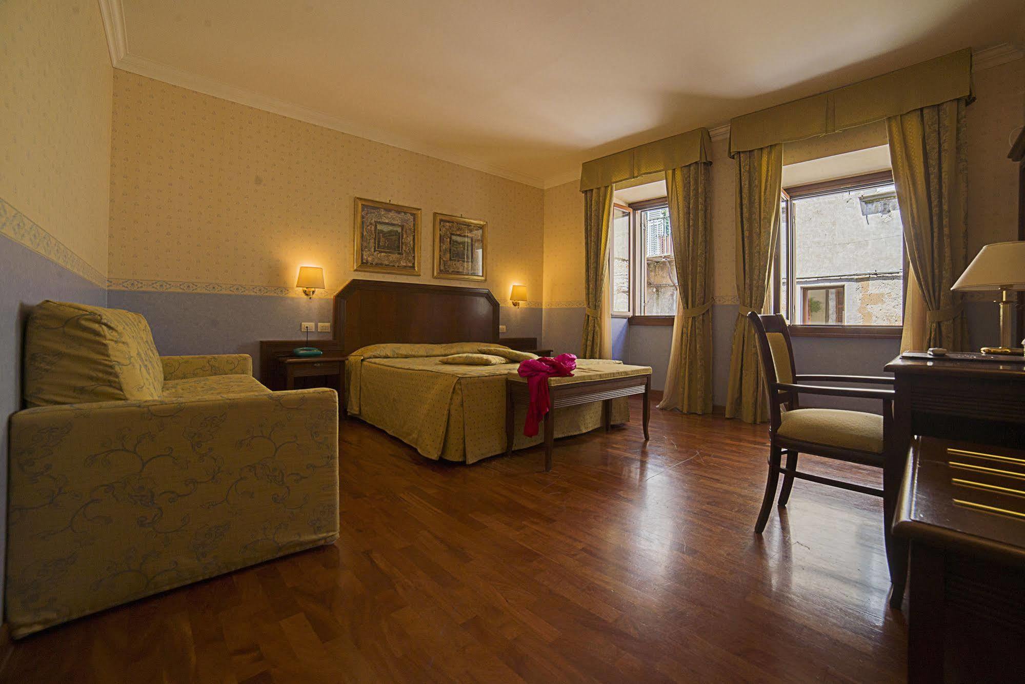 Hotel Filippeschi أورفييتو المظهر الخارجي الصورة